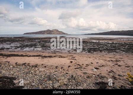 Holy Island aus Lamlash Bay, Arran Stockfoto