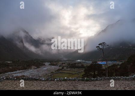 Blick vom Dorf Thame in der Nähe von Namche Bazar, Khumbu Tal, Sagarmatha Nationalpark, Nepal Stockfoto