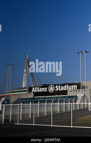 Turin, Italien. 20. März 2022. Die Gesamtansicht des Allianz Stadions ist vor dem Fußballspiel der Serie A zwischen Juventus FC und US Salernitana zu sehen. Kredit: Nicolò Campo/Alamy Live Nachrichten Stockfoto