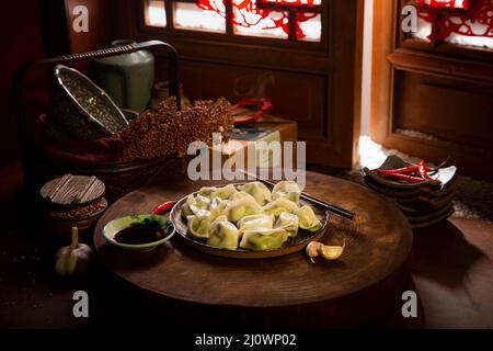 Chinesische Küche, gekochte Jiaozi, chinesische Knödel Stockfoto