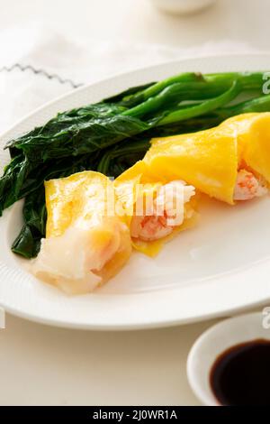 Traditionelles chinesisches Essen, Guangdong Dim Sum, Shrimp Cheong Fan Stockfoto