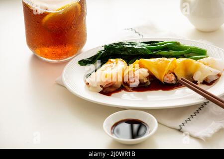 Traditionelles chinesisches Essen, Guangdong Dim Sum, Shrimp Cheong Fan Stockfoto