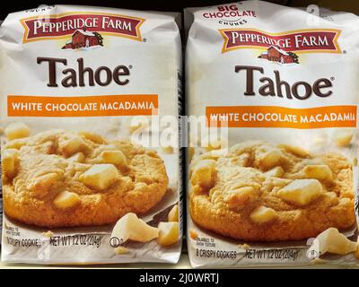 Grovetown, GA, USA - 03 19 22: Verkaufsdisplay Pepperidge Farms Tahoe Stockfoto