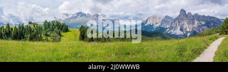 Pralongia Plateau in den Dolomiten Stockfoto