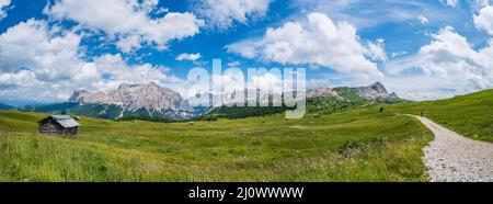 Pralongia Plateau in den Dolomiten Stockfoto