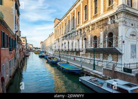 Venedig Scuola grande di san marco mit Kanal Stockfoto