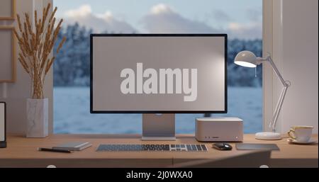 Moderner luxuriöser Arbeitsplatz mit weißem PC-Bildschirm-Modell, Tischlampe und Zubehör auf Holztisch mit Blick auf den See durch das Fenster. Stockfoto