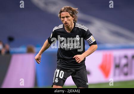 Stadion Santiago Bernabeu, Madrid, Spanien. 20. März 2022. La Liga Santander Football, Real Madrid versus FC Barcelona; Luka Modric Credit: Action Plus Sports/Alamy Live News Stockfoto