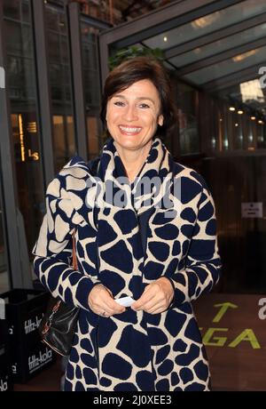 Sandra Maischberger bei der Kino Premiere 'Cicero - zwei Leben, eine Bühne' in den Zeise Kinos.Hamburg am 19.03.2022 Stockfoto