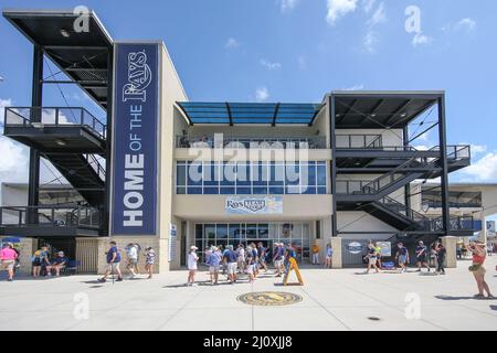 Port Charlotte, FL USA: Ein allgemeiner Blick auf den Ballpark am Eröffnungstag vor einem Baseballspiel zwischen den Tampa Bay Rays und den Atlanta Braves, Samstag, den 19. März 2022, im Charlotte Sports Park. Die Rays und Braves spielten 4-4 in neun Innings. (Kim Hukari/Bild des Sports) Stockfoto