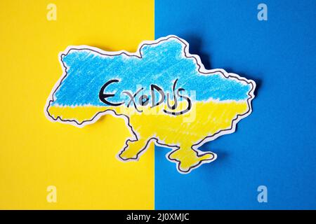 Blau-gelbe Karte der ukraine, die den Massenexodus von Zivilisten darstellt Stockfoto