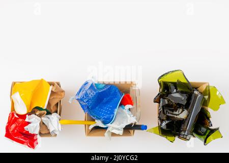 Separate Garbage Collection. Papier, Kunststoff, Glas. Umweltverschmutzung. Stockfoto