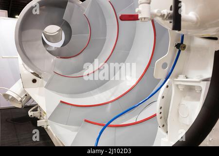 Querschnitt von Beton Mixter Tank LKW zeigen Detail innere Form ; industriellen Hintergrund Stockfoto