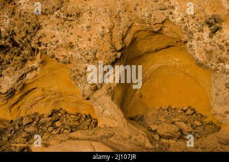 Felsklippe in Caleton Oscuro. Montana Clara. Integral Natural Reserve von Los Islotes. Kanarische Inseln. Spanien. Stockfoto