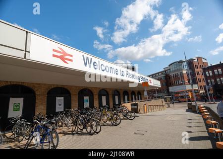 Lesestation Welcome Signage Südeingang Stockfoto