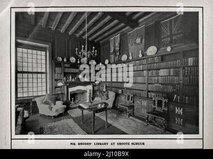 Mr. Rhodes' Library Schwarz-Weiß-Fotografie aus dem Buch "South Africa; its history, Heroes and Wars" von William Douglas Mackenzie und Alfred Stead, Publisher Chicago, Philadelphia : Monarch Book Company im Jahr 1890 Stockfoto