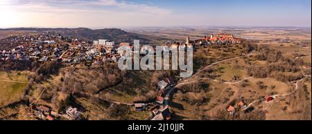 Luftpanorama von Waldenburg in Hohenlohe, Baden-Württemberg, Deutschland Stockfoto