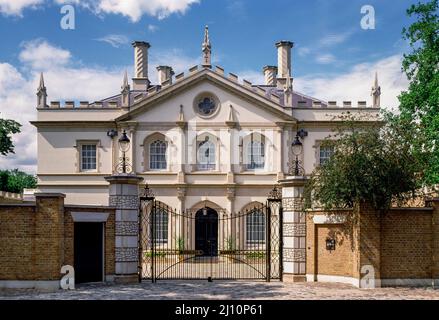 London, Regent's Park, Regent's Park Villas, Gothic Villa, Entwurf John Quinlan Terry Stockfoto