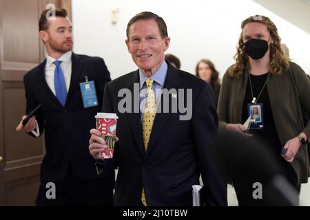 Washington, USA. 21. März 2022. DER US-Senator Richard Blumenthal (D-CT) trifft heute am 21. März 2021 im Hart Senate/Capitol Hill in Washington DC, USA, zur Bestätigungsverhandlung am Obersten Gerichtshof ein. (Foto von Lenin Nolly/Sipa USA) Quelle: SIPA USA/Alamy Live News Stockfoto