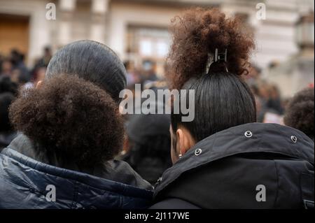 Am March20. 2022 nehmen Hunderte von Demonstranten an einer Kundgebung vor dem Rathaus von Hackney, London, Großbritannien, Teil, um ihre Unterstützung von Child Q zu demonstrieren Stockfoto