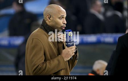 Thierry Henry kommentiert für Amazon Prime Video das Fußballspiel der französischen Ligue 1 zwischen Olympique de Marseille und OGC Nizza am 20. März 2022 im Velodrome-Stadion in Marseille, Frankreich - Foto: Jean Catuffe/DPPI/LiveMedia Stockfoto