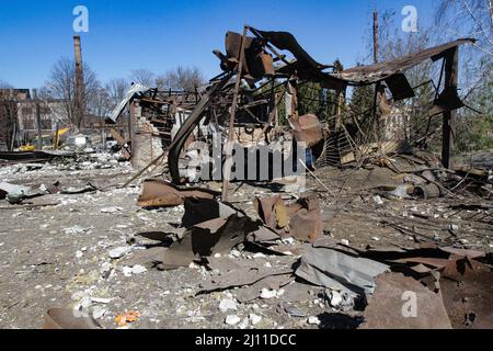 Dnipro, Ukraine - 21. März 2022 - Beseitigung der Folgen von Raketenangriffen im Stadtteil Nowokodatskyi der Stadt, Dnipro, Ostukraine Foto von Mykola Myakshykov/Ukrinform/ABACAPRESS.COM Stockfoto