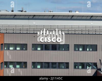 Amsterdam, 6.. März 2022, Niederlande. Cisco Software Communication Hardware und Information Technology Network Provider Company Logo. Antenne Stockfoto
