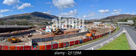 Taffs Well, Wales - März 2022: Panoramablick auf den Standort eines neuen Bahndepots, das für ein neues Bahndepot für die South Wales Metro entwickelt wird Stockfoto