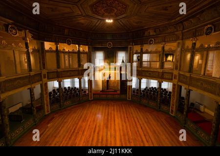 Galata Mevlevihanesi oder Galata Mawlawi House in Istanbul. Wirbelnde Derwische Halle. Istanbul Türkei - 12.28.2021 Stockfoto