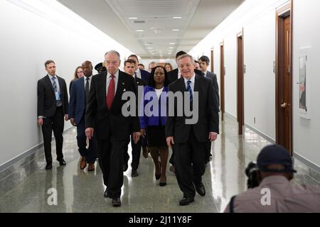 Washington, Usa. 21. März 2022. Ketanji Brown Jackson, der für den Obersten Gerichtshof nominiert wurde, kommt zur Bestätigungsverhandlung vor dem Hart Senate/Capitol Hill in Washington DC, USA. Kredit: SOPA Images Limited/Alamy Live Nachrichten Stockfoto