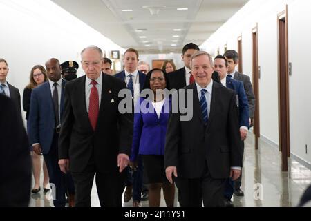 Washington, Usa. 21. März 2022. Ketanji Brown Jackson, der für den Obersten Gerichtshof nominiert wurde, kommt zur Bestätigungsverhandlung vor dem Hart Senate/Capitol Hill in Washington DC, USA. Kredit: SOPA Images Limited/Alamy Live Nachrichten Stockfoto