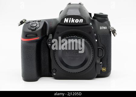 Puerto Vallarta, Jalisco Mexiko - März 17 2022: Die neueste digitale Spiegelreflexkamera Nikon Corporation, die Nikon D780. Stockfoto