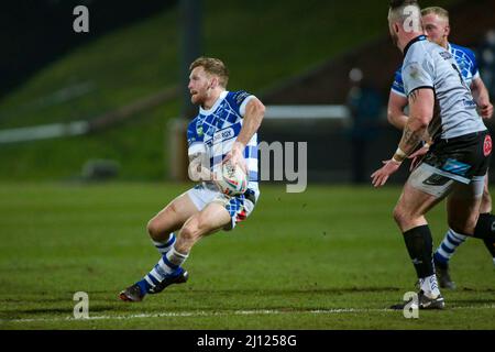 Halifax, Großbritannien. 21. März 2022. Joe Keyes von Halifax Panthers während des Betfred Championship-Spiels zwischen Halifax Panthers und Leigh Centurions am 21. März 2022 im Shay Stadium, Halifax, Großbritannien. Foto von Simon Hall. Nur zur redaktionellen Verwendung, Lizenz für kommerzielle Nutzung erforderlich. Keine Verwendung bei Wetten, Spielen oder Veröffentlichungen einzelner Clubs/Vereine/Spieler. Kredit: UK Sports Pics Ltd/Alamy Live Nachrichten Stockfoto