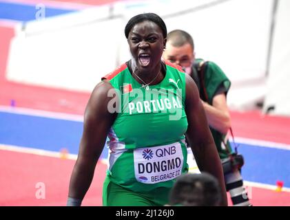 Auriol Dongmo (POR) Goldmedaillist bei den Leichtathletik-Hallenweltmeisterschaften auf Schuss geposte Frauen 18. März 2022 in der Kombank Arena in Belgrad, Serbien Credit: SCS/Soenar Chamid/AFLO/Alamy Live News Stockfoto