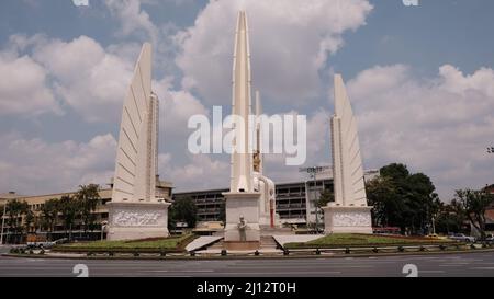 The Democracy Monument Khaosan Road Area Ratchadamnoen Avenue Kreuzung der Dinso Road Bangkok Thailand Stockfoto