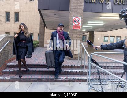 Bild zeigt: Boris Becker am Southwark Crown Court in London verlässt heute das Gericht nach der Eröffnung, wo er wegen Insolvenzbegleitung vor Gericht steht Stockfoto