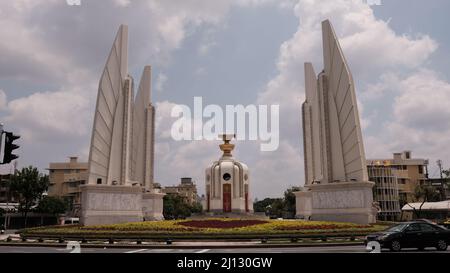 The Democracy Monument Khaosan Road Area Ratchadamnoen Avenue Kreuzung der Dinso Road Bangkok Thailand Stockfoto