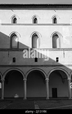 Mailand, Italien. 03. Oktober 2021. Ein Innenhof des Castello Sforza in Mailand, Italien. (Foto: Alexander Pohl/Sipa USA) Quelle: SIPA USA/Alamy Live News Stockfoto