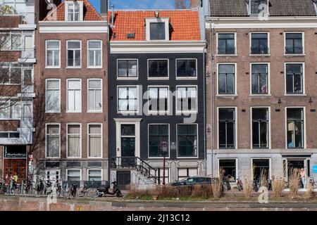 Kanalhäuser An Der Nieuwe Herengracht In Amsterdam Niederlande 21-3-2022 Stockfoto