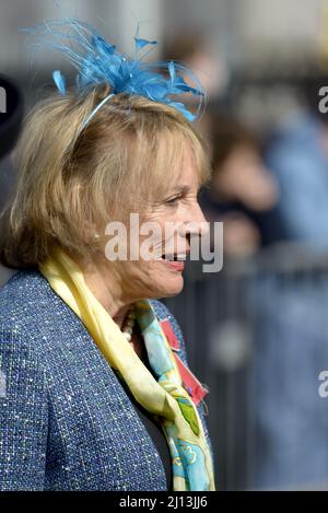 Dame Esther Rantzen - Journalistin und TV-Moderatorin - verlässt den Gedenkgottesdienst für Dame Vera Lynn in der Westminster Abbey, 21.. März 2022 Stockfoto