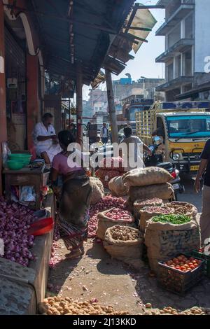 Pondicherry Food Market, Pondicherry, heute bekannt als Puducherry, ist die Hauptstadt und bevölkerungsreichste Stadt des Union Territory of Puducherry in Indien. Stockfoto