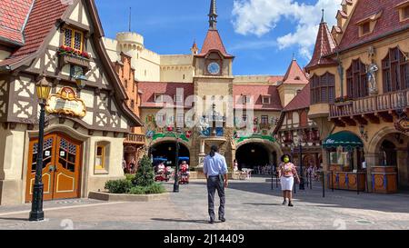 Orlando, FL, USA - 3. August 2020: Der Deutschland Pavillon in EPCOT in Walt Disney World in Orlando, Florida. Stockfoto