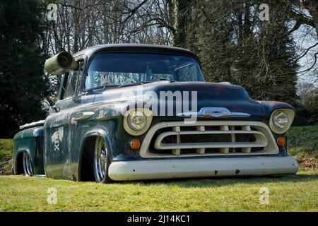 Chevrolet Pickup bei Cars on the Green, Downside, Somerset, England Stockfoto