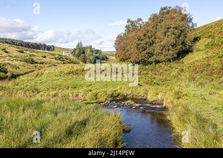 Das Tal des Conglass Water bei Blairnamarrow in der Nähe von Tomintoul, Moray, Schottland, Großbritannien. Stockfoto