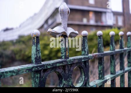 Detailaufnahme von Metallgeländern in Ramsgate Kent Stockfoto