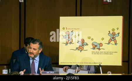 Washington DC, 22. März 2022, USA: Während der Bestätigung des Obersten Gerichtshofs von Richter Ketanji Brown Jackson durch die Anhörung von Senatorin Ted Cruz, R-Texas, wurde sie wegen einer Entscheidung über Stockfoto
