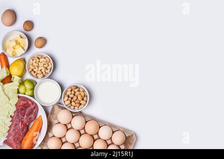 Ketogene Ernährung. Zutaten für die Keto-Diät. Hohe gute Fett, gesunde Ernährung. Zutaten für gesunde Lebensmittel Auswahl. Ausgewogene gesunde Inhaltsstoffe von Stockfoto