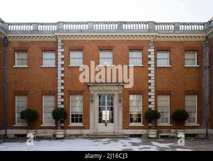 An 1761 von Robert Adam erbaut, Innenhof nach Westen, Fassade mit Haupteingang Stockfoto