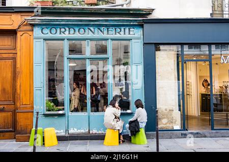 PARIS, FRANKREICH – 1. OKTOBER 2019: Kaffeepause Stockfoto