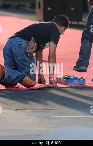 Los Angeles, USA. 23. März 2022. 23. März 2022, USA, Los Angeles: Eine große Werbung für die Academy Awards hängt am abgesperrten Dolby Theater am Hollywood Boulevard. Die Academy Awards 94. stehen auf dem Programm Credit: CORDON PRESS/Alamy Live News Stockfoto